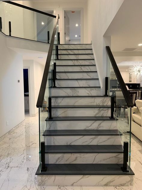 Black Granite Staircase Design, Black Stairs Design, Black Wood Staircase, Staircase Granite Design, Black Granite Stairs, Granite Staircase Design, Stair Design Ideas, Stairs Tiles Design, Glass Staircase Railing