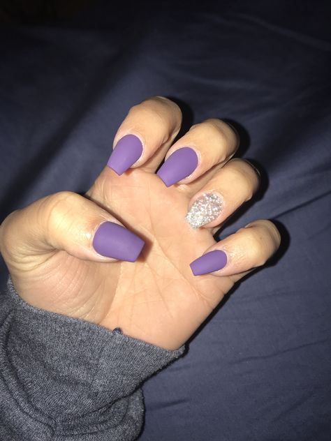 Matte purple nails acrylic coffin, jewels Nail Art Viola, Matte Purple Nails, Purple And Pink Nails, Light Purple Nails, Dark Purple Nails, Prom Nails Red, Nail Red, Prom Nails Silver, Cute Pink Nails