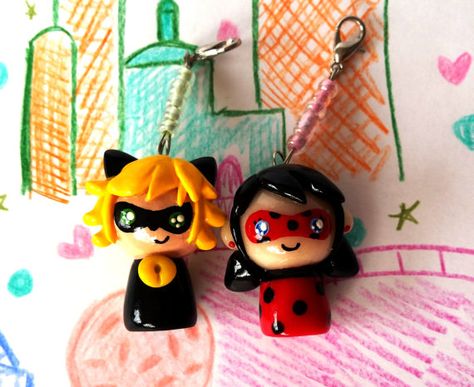 Miraculous Ladybug And Cat Noir, Easy Clay Sculptures, Crea Fimo, Funny Minion Pictures, Ladybug And Cat Noir, Ladybug Party, Polymer Clay Ornaments, Miraculous Ladybug Wallpaper, Miraculous Ladybug Fan Art