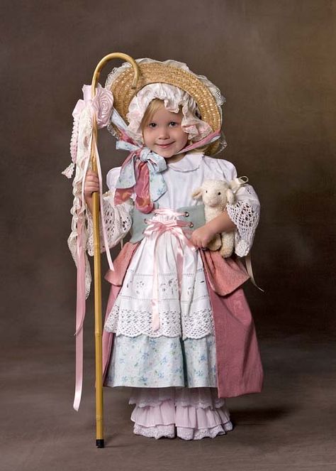 Little Bo Peep Little Bo Peep, Bo Peep, Halloween Images, Family Costumes, Nursery Rhyme, Children And Family, Wizard Of Oz, Nursery Rhymes, School Activities