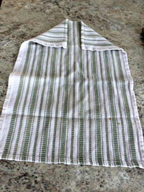 Tea Towel Apron Diy, Dishcloth Apron, Apron With Towel Attached, Tea Towels Crafts, Dish Towel Crafts, Kitchen Towels Crafts, Apron Sewing, Diy Apron, Tea Towel Apron