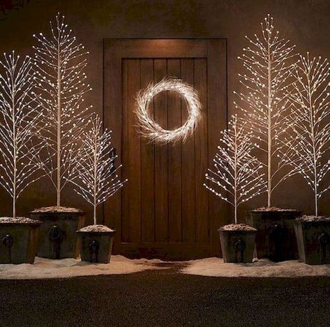 70+ Creative Christmas Decorations to Do in 2021 | Pouted.com Christmas Lights Outside, Minimalist Christmas Decor, Christmas House Lights, Scandinavian Christmas Decorations, House Outdoor, Modern Christmas Decor, Light Ideas, Light Decoration, Christmas Lighting