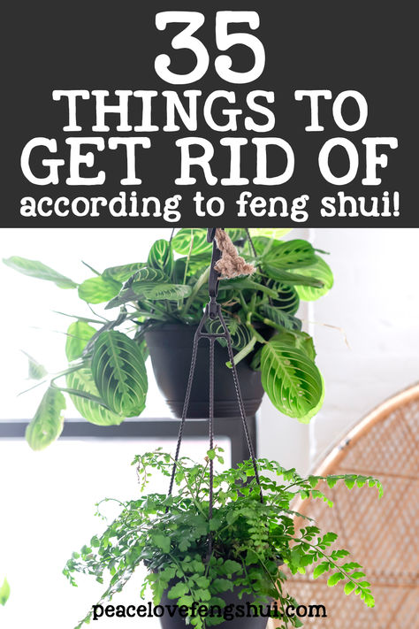 35 things in your home you should get rid of (according to feng shui!) Feng shui list of things to declutter and throw out for better energy in your home! Rules Of Feng Shui, Feng Shui Basic Rules, Feng Shui For Beginners, Feng Shui Directions, Paperwork Storage, Feng Shui Health, Feng Shui Bagua Map, Feng Shui Bathroom, Things To Declutter