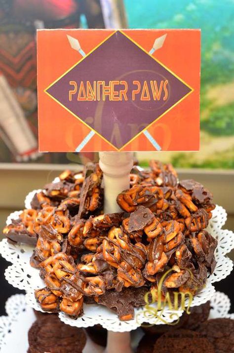 Wakanda/Black Panther Birthday Party Ideas | Photo 7 of 12 | Catch My Party Black Panther Birthday Party Ideas, Wakanda Party, Black Panther Birthday Party, Batgirl Party, Black Panther Birthday, Movie Food, Marvel Birthday, Birthday Balloons Pictures, Marvel Birthday Party