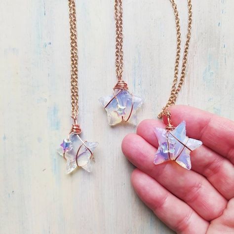 Necklace Star, Kawaii Accessories, Jewelry Accessories Ideas, Lucid Dreaming, Crystal Stars, Spiritual Awareness, Star Jewelry, Fancy Jewelry, Crown Chakra