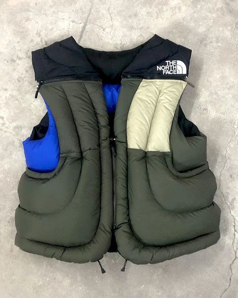 WYTZE's Upcycled North Face Puffer Vest Is Sheer Brilliance Pola Jaket, Amsterdam Fashion, North Face Vest, Neue Outfits, Down Vest, Puffer Vest, Fashion Killa, Aesthetic Clothes, Fashion Inspo Outfits