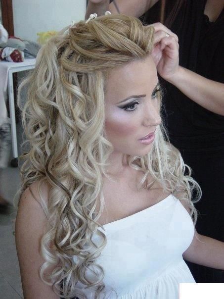 Long Curly Wedding Hairstyles Down, Front Pulled Back Wedding Hair, Curls For Medium Length Hair Wedding, Long Down Hairstyles Wedding, Curl Hairstyles, Cheerleading Ideas, Wedding Fairytale, Bridesmaid Updo, Hairstyle Wedding