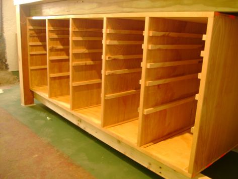 Garage Woodworking Shop, Wood Drawer Slides, Wood Workbench, Woodworking Plans Shelves, Workbench Organization, Workbench With Drawers, Woodworking Table Plans, Industrial Workbench, Cabinets To Go