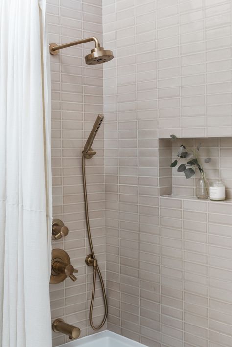 Seashell Tile Bathroom, Neutral Tile Tub Surround, Shiny Tile Bathroom, Lime Wash Shower Walls, Organic Primary Bathroom, Small Subway Tile Shower Ideas, Tile Front Tub, Light Tan Tile Bathroom, Toilet Across From Shower Layout