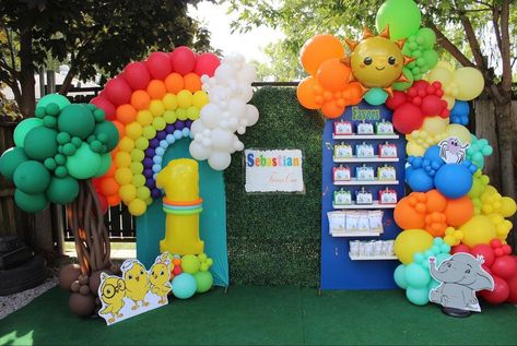 Canticos 1st Birthday Theme Backdrop Setup Canticos Birthday Party Centerpieces, Canticos Backdrop, Canticos Birthday Party Decorations, Canticos Birthday Party Ideas, Canticos Centerpieces, Canticos Nick Jr Birthday Party, Canticos Birthday Party, Canticos Party, Nick Jr Birthday