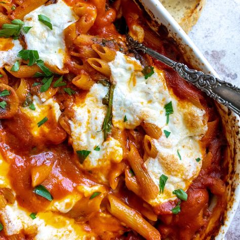 Pasta Fresh Mozzarella, Baked Mozzarella Pasta, Pasta With Mozzarella Balls, Pasta With Fresh Mozzarella, Recipes With Fresh Mozzarella, Fresh Mozzarella Pasta, Mozzarella Pasta Bake, Baked Penne Pasta Recipes, Pasta With Mozzarella