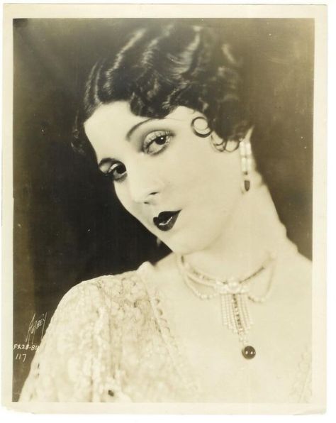 Olive Borden,  1920 Olive Borden, Festoon Necklace, Vintage Photo Booths, Sandra Dee, Louise Brooks, Creative Drawing Prompts, Ancient World, Milla Jovovich, Christina Ricci