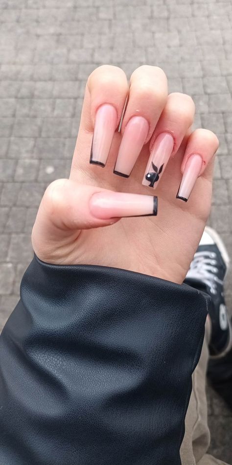 Black Play Boy Nails, Play Bunny Nails, Playboy Bunny Nail Design, Play Boy Nails, Playboy Tattoo, Country Acrylic Nails, Ballet Nails, Bunny Nails, Playboy Bunny