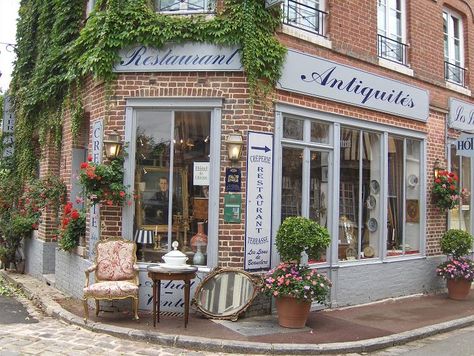 a French day out - MY FRENCH COUNTRY HOME Store Front Windows, My French Country Home, French Country Home, French Living, Shop Fronts, French Days, Shop Front, Antique Shop, French Country House