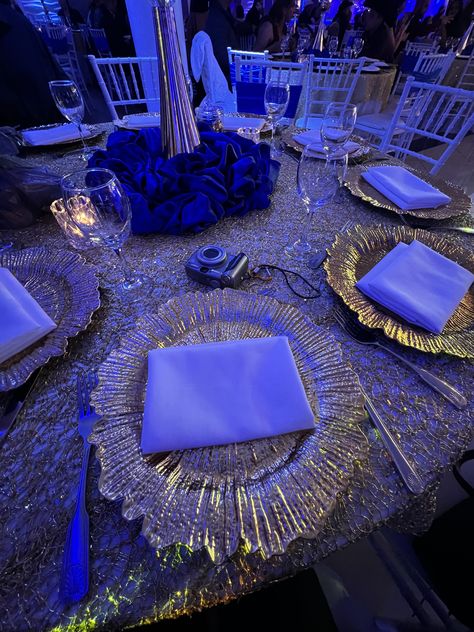 Blue Quince Tables, Gold And Blue Quinceanera Decorations, Quinceanera Navy Blue Decorations, Quince Ideas Themes Royal Blue, Sweet 16 Party Ideas Dark Blue, Under The Stars Quinceanera Theme Decoration, Royal Blue Quince Theme Decorations, Royal Ball Prom Theme, Blue Quince Decorations