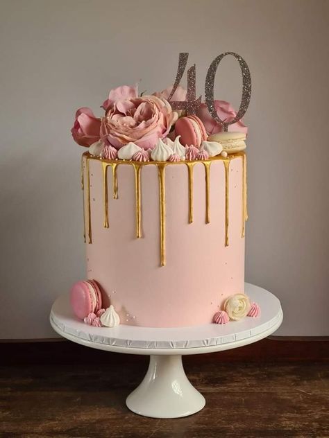 Rose Gold Birthday Cakes, 40th Cake Ideas Women, Birthday Cake 40th Women, 40th Bday Cake For Women, 40th Birthday Cake Ideas For Women, 40 And Fabulous Cake, 30th Birthday Cake Ideas, 40 Birthday Cake, Birthday Cake For Daughter