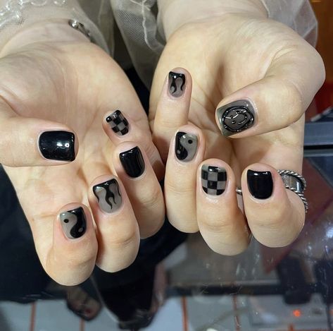 The Last Of Us Nails Art, Mens Nail Art Designs Black, Black Nail Designs Men, Short Black Nail Designs, Masculine Nail Designs, Make Nail Art, Good Luck Girl, Mens Nails, Fake Nails Designs