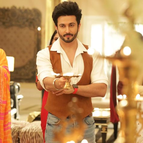 Dheeraj Dhoopar, Prabhas Pics, Couple Dpz, Indian Star, Bollywood Couples, Best Love Songs, Tv Couples, Best Poses For Men, Poses For Men