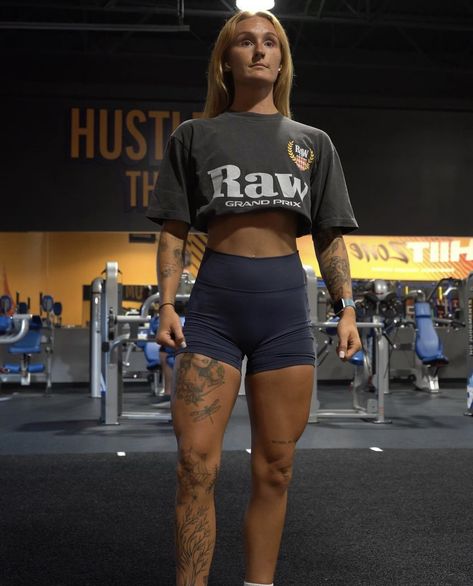 Gym Rat Aesthetic, Female Crossfit, Rat Aesthetic, Gym Girl Aesthetic, 2024 Fitness, Female Crossfit Athletes, Gym Aesthetics, Fit Aesthetic, Fits Aesthetic