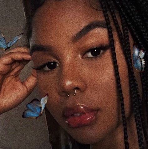 Bull Piercing, Two Nose Piercings, Septum Piercing Men, Cute Nose Piercings, Nose Piercing Hoop, Septum Piercings, Piercing Septum, Face Piercings, Piercings For Girls