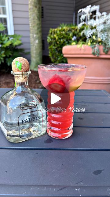 Tequila And Champagne Drinks, Mixed Drinks With Patron Tequila, Margarita Drinks Recipes, Patron Drinks Recipes, Tequila Bar Ideas Parties, Patron Cocktails, Patron Margarita Recipe, Easy Tequila Cocktails, Patron Drinks