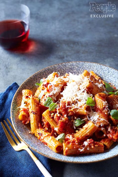 Missy Robbins' Rigatoni with Spicy Tomato Sauce Recipe Pasta A La Norma, Chrissy Teigen Recipes, Tomato Farm, Grains Recipes, Pan Pasta, Pasta Alla Norma, Recipe Pasta, Easy Main Dishes, Rigatoni Pasta