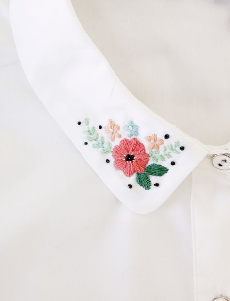 Pretty Floral Embroidered Collar Embroidery Dress Diy, Robe Diy, Haine Diy, Collars Diy, Diy Broderie, Diy Collier, Pola Sulam, Embroidered Collars, Embroidery Flowers Pattern