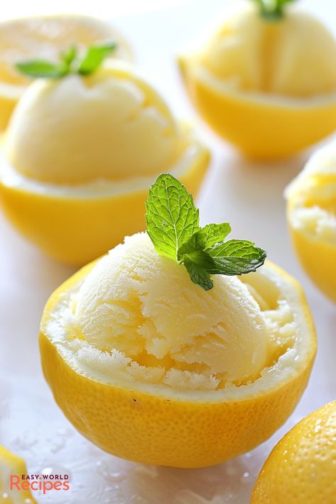 Tartufo Recipe, Italian Hot Chocolate Recipe, Lemon Sorbet Recipe, Authentic Italian Desserts, Authentic Italian Recipes, Italian Snacks, Sorbet Is, Light Dessert, Sorbet Recipe