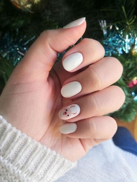 simple Korean Christmas nails: reindeer accent Hello Nails, Gel Acrylic Nails, Subtle Nails, Christmas Nails Easy, Christmas Gel Nails, Pretty Nail Designs, Fall Acrylic Nails, Classy Acrylic Nails, Christmas Nails Acrylic