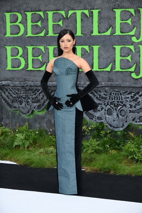 media (@ENTplus_) on X Beetlejuice Outfits, Vestido Strapless, Beetle Juice, Beetlejuice Beetlejuice, Red Carpet Outfits, Press Tour, Celebrity Red Carpet, Jenna Ortega, Red Carpet Dresses