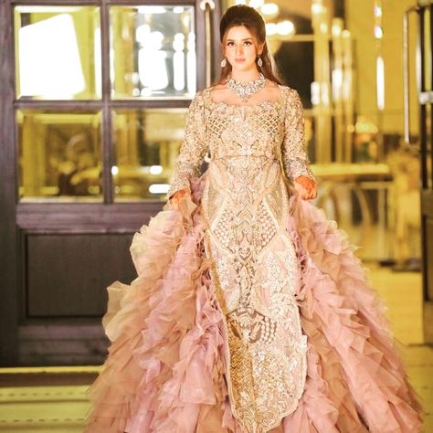 Tail Frock, Frock Fashion, Stylish Party, Stylish Party Dresses, Stylish Dresses, Party Dresses, Pakistan, Victorian Dress, Party Dress