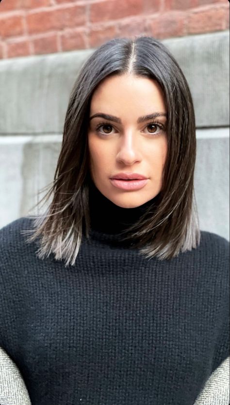 Lea Michele Hair, Brown Mid Length Hair, Haircut For Face Shape, Celebrity Haircuts, New Haircut, Short Hair Trends, Glam Hair, Lea Michele, Haircut And Color