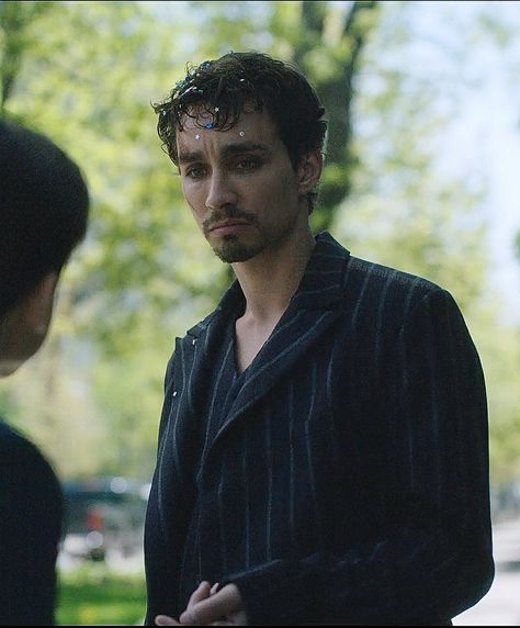 Your Comfort Character, Klaus Hargreeves, Even Numbers, Robert Sheehan, Miss Him, I Miss Him, Umbrella Academy, Attractive People, Cat Face