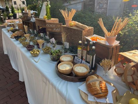 Italian Wedding Snacks, Wedding Happy Hour Food, Olive Bar Ideas, Olive Oil Bar Wedding, Olive Bar Wedding, Olive Oil Tasting Bar, Pickle Bar Wedding, Wedding Cocktail Hour Food Italian, Mediterranean Buffet Wedding