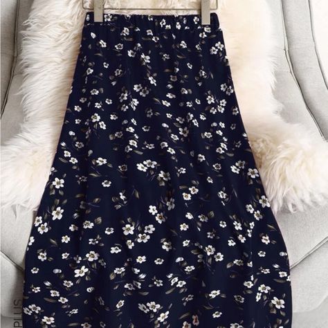 Midi Length Skirt. Navy Blue With White Flowers. No Pockets. Size 2x But Runs Large, Best For 3x Or 4x. New- Does Not Have Tags But Never Worn. Blue Floral Midi Skirt, White Polka Dot Skirt, Animal Shaming, Navy Blue Skirt, Black Maxi Skirt, Polka Dot Skirt, Floral Midi Skirt, Midi Length Skirts, Blue Skirt