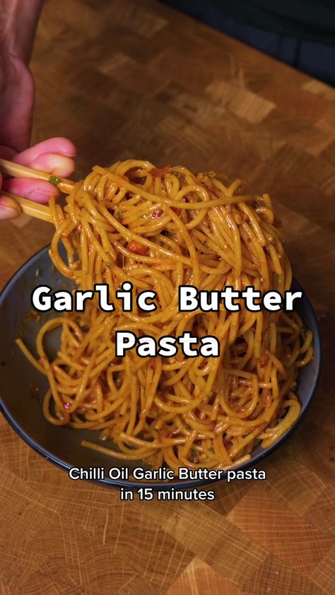 Chilli Oil Garlic Butter Pasta, Chili Oil Garlic Butter Pasta, Chili Oil Pasta, Garlic Oil Pasta, Garlic Butter Noodles, Garlic Butter Pasta, Cake Sparklers, Pasta Water, Butter Pasta