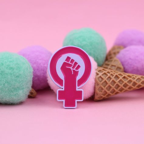 Psyche Costume, Protest Pins, Womens Power, Feminist Pins, Radical Feminism, Ceramic Inspiration, Diy Pins, Flat Color, Cute Pins