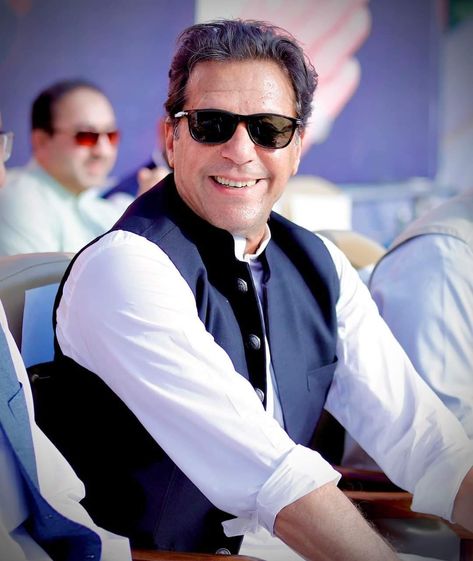 Imran Khan Pics For Dp, Imran Khan Wedding, Pti Pakistan, Imran Khan Pic, Imran Khan Photos, Imran Khan Pakistan, Hande Ercel Style, Success Video, King Khan