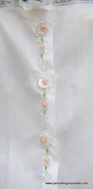 Baby Dress Embroidery, 1st Birthday Dresses, Dainty Flowers, Pola Bordir, Vintage Sewing Machines, Baby Embroidery, Heirloom Sewing, French Knots, Rose Cottage