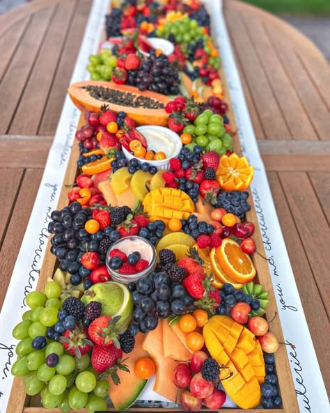 Charturie Board, Fruit Table Ideas, Fancy Snacks, Pink Dessert Tables, Fruit Festival, Fruit Buffet, Charcuterie Cups, Fruit Board, Fruit Table