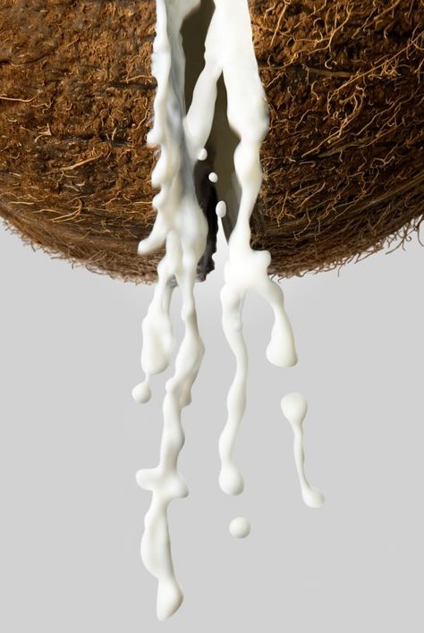 Ask the experts: Coconut cream vs evaporated milk - Healthy Food Guide Best Chia Seed Pudding, Coconut Milk Benefits, Diy Hair Care Recipes, Conditioner Recipe, Straightening Natural Hair, Help Hair Grow, Hair Care Recipes, Benefits Of Coconut Oil, Grow Long Hair