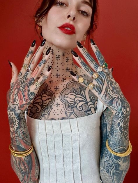 Hannah Pixie Snowdon, Hannah Snowdon, Hannah Pixie, Tattoo Work, Body Modifications, Tattoo Style, Tattoos And Piercings, Ink Tattoo, I Tattoo