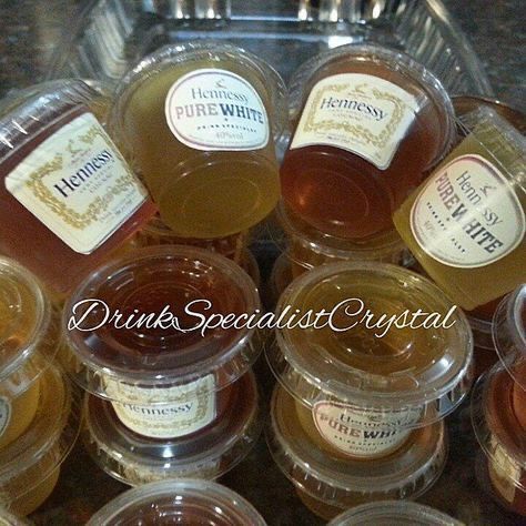 Hennessy Party, Hennessy Drinks, Jello Shot Recipes, Liquor Drinks, Shot Recipes, Alcohol Drink Recipes, Drinks Alcohol Recipes, Alcohol Recipes, Candy Apples