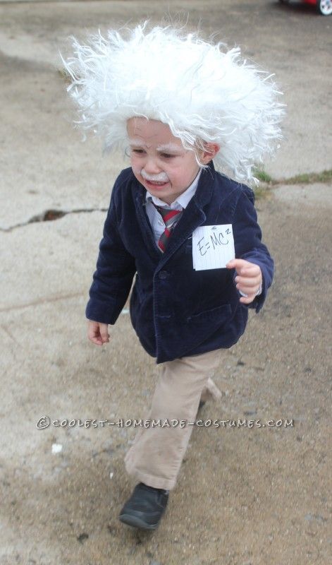 Albert Einstein Costume, Halloween Costumes Kids Homemade, Baby Kostüm, Homemade Halloween Costumes, Homemade Costumes, Toddler Halloween Costumes, Homemade Halloween, Toddler Costumes, Toddler Halloween