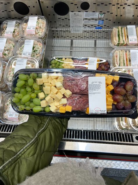 I Ranked Every Costco Appetizer & These Are The Ones Worth Buying Costco Deli Trays, Costco Food For Party, Costco Bridal Shower Food, Quick Store Bought Appetizers, Costco Charcuterie Board Shopping List, Costco Hors D’oeuvres, Costco Baby Shower Food, Costco Platters Party Trays, Costco Christmas Party Food