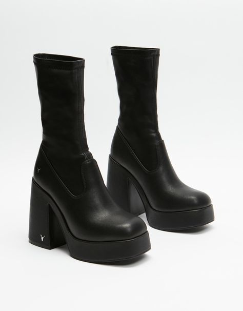 Windsor Smith Shoes, Black Chunky Boots, Smith Shoes, Windsor Smith, Heels Online, Trend Style, Women's Heels, Chunky Boots, Summer Sandals