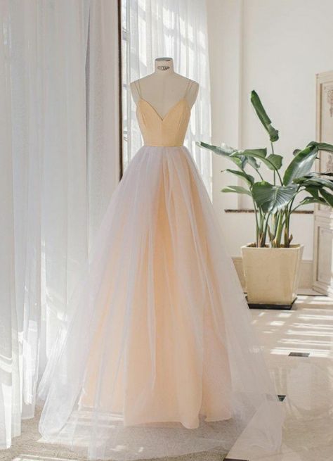 Simple Debut Gowns 18th, Simple Debut Gowns, Debut Gowns 18th, Blush Tulle Wedding Dress, Wedding Dresses Korean, Debut Gowns, Sweet Dresses, Gown Inspiration, Glamorous Dresses