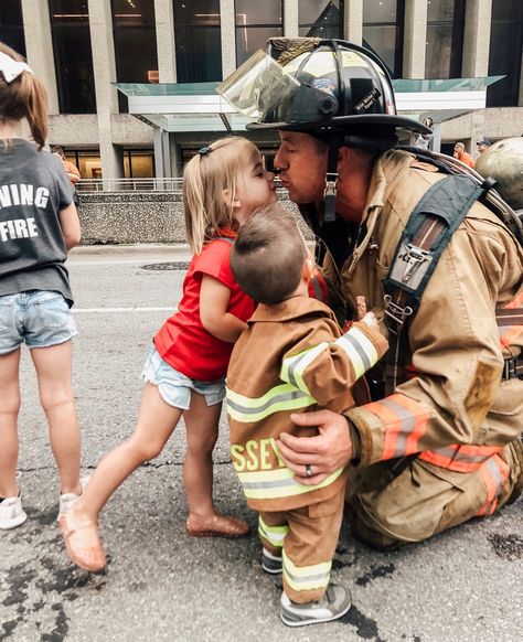 Firefighter Relationship Goals, Firefighter Boyfriend Aesthetic, Upstead Aesthetic, Firefighter Portraits, Firefighter Couple Pictures, Firefighter Aesthetic, Firefighter Men, Firefighter Husband, Firefighter Couple