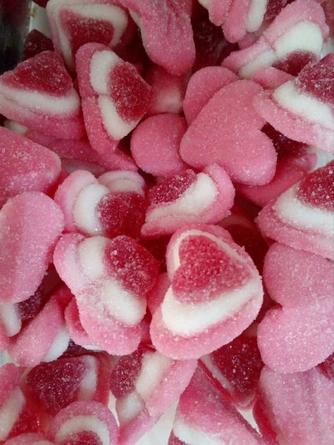 ْ on Twitter: "heart-shaped candy https://t.co/1WTxYtD2Rz" / Twitter Soft Candy, Coquette Pink, Pink Foods, Sour Candy, Jolie Photo, Everything Pink, Cakepops, Food Obsession, Gummy Candy