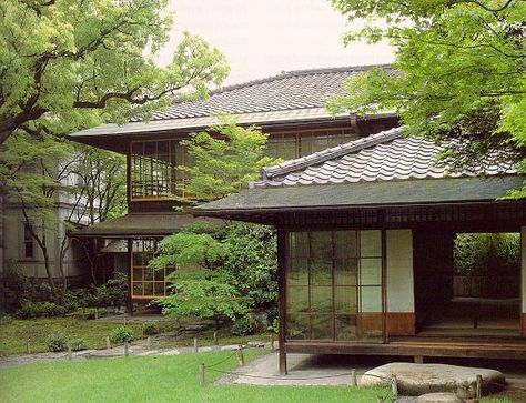 Japanese Style Architecture, Asian Style House, Japan Homes, Japanese Cottage, Japanese Home Design, Japanese Style House, Traditional Japanese House, Japan Home, Japan Architecture